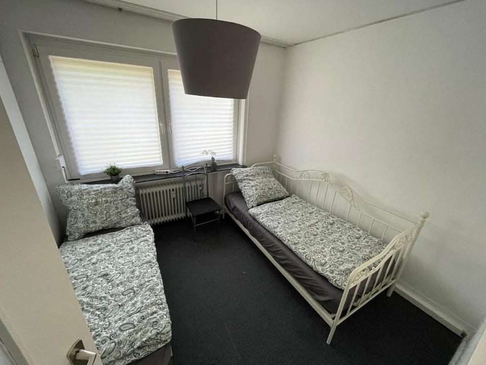 Bed, Photo of the whole room, Seating area, Bedroom