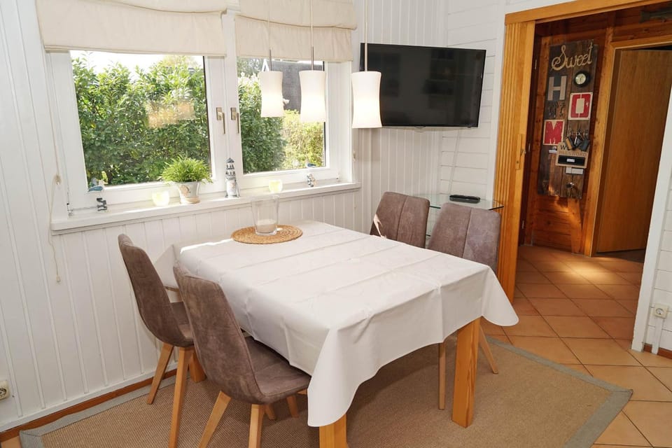 Blockhaus mit grossem Grundstück und Zaun House in Damp