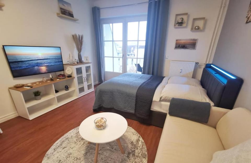 Obj 25 Top FeWo Mönkemeier für 2 Personen + 1 Kleinkind bis 3 Jahre Hund Apartment in Lubeck