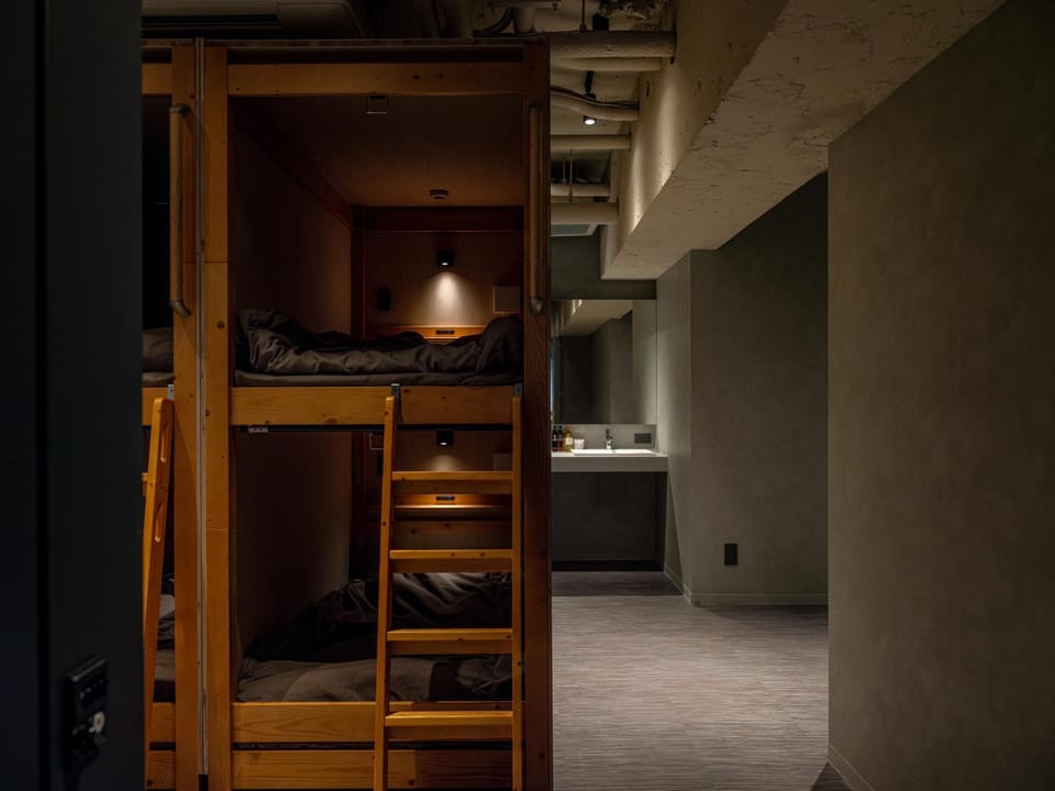Bed, Photo of the whole room, bunk bed