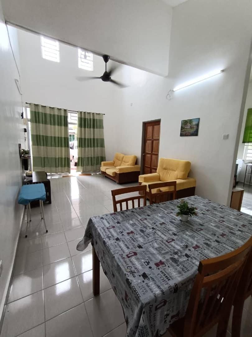 MJ Homestay Bintong House in Kedah