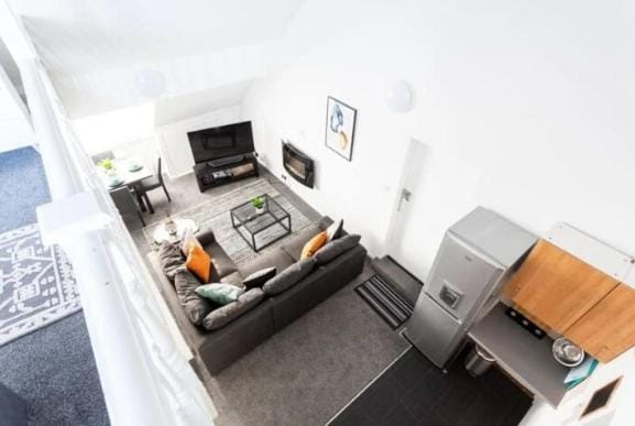 Luxury 1 Bed Split Level Apartment in Beautiful Leigh-on-Sea Apartment in Southend-on-Sea