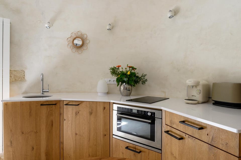 Kitchen or kitchenette, stove