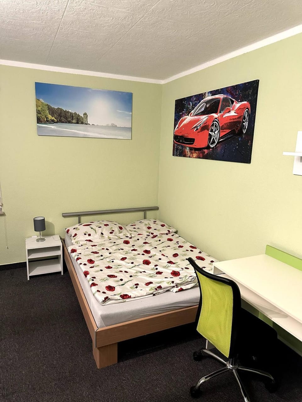 Bed, Decorative detail, Bedroom