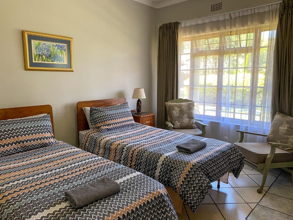 Palm Inn Guest House Bed and Breakfast in South Africa