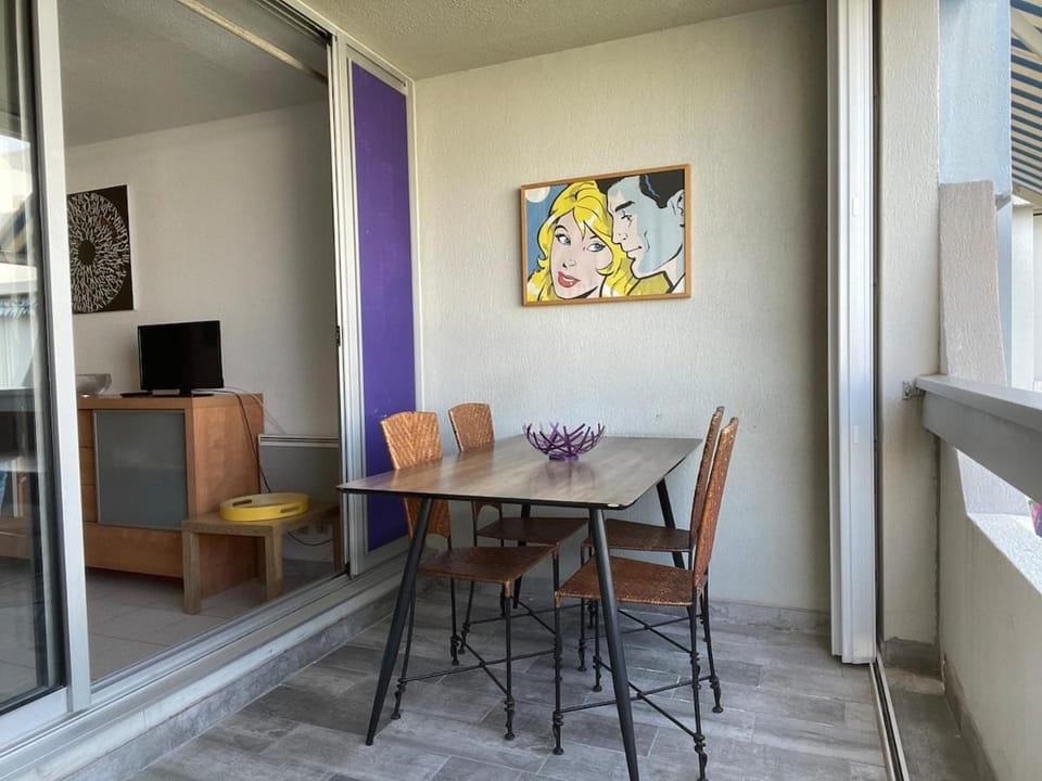 Studio Ensoleillé 5 min de la plage Le Grau du Roi Apartment in Le Grau-du-Roi