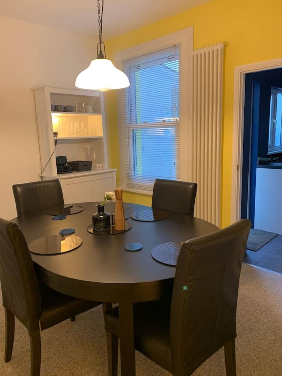 Modern 3 Bed Family Home , Free Parking Included House in Southend-on-Sea