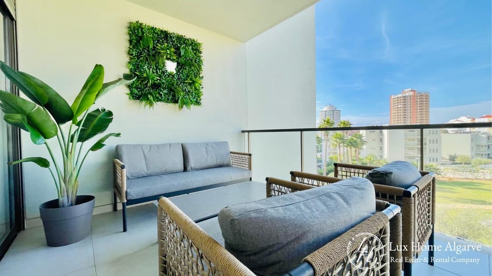 Balcony/Terrace, Garden view