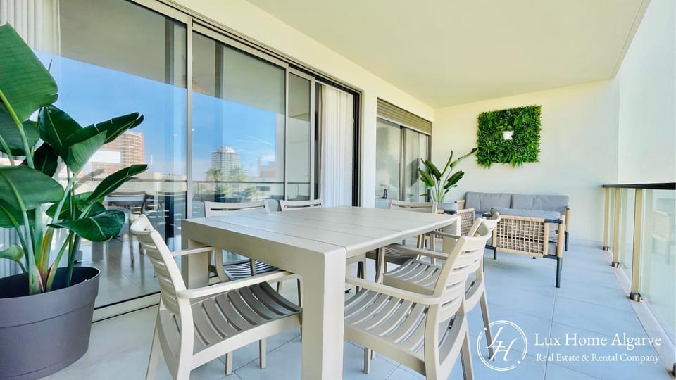 Balcony/Terrace, Dining area