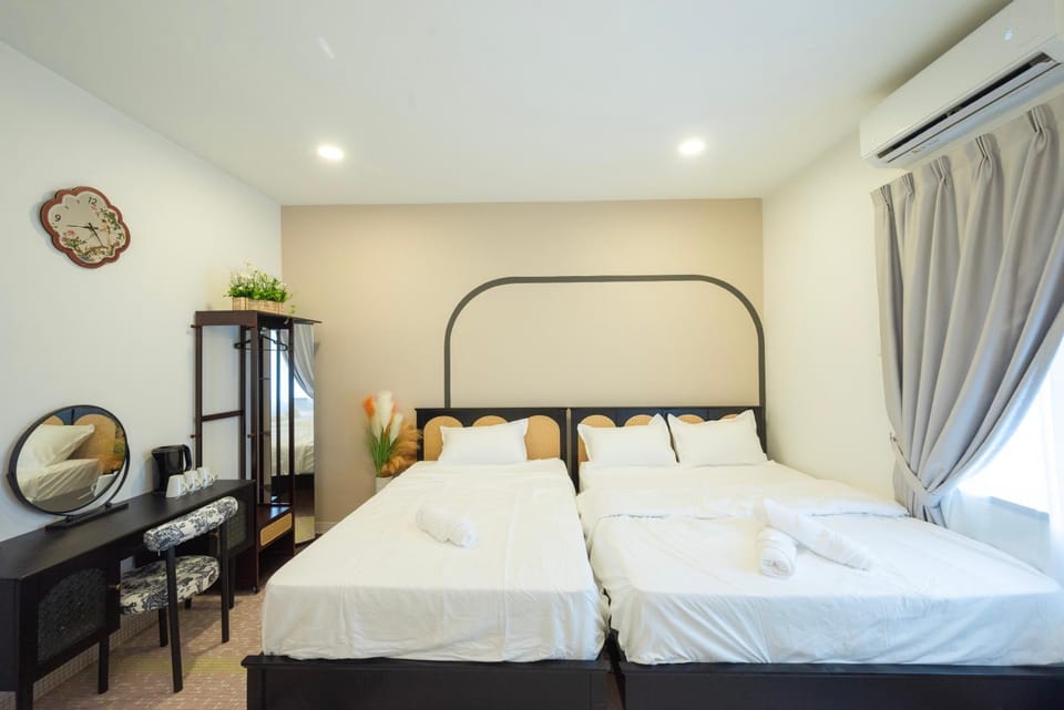 Big Mansion at Kuantan by Iconique Espace Vacation rental in Pahang, Malaysia