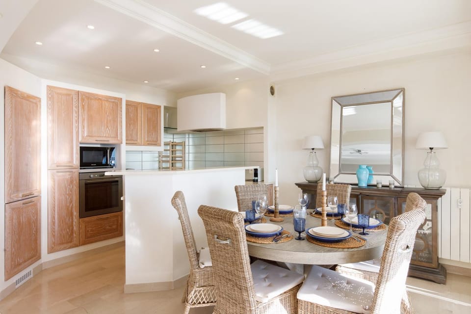 Meals, kitchen