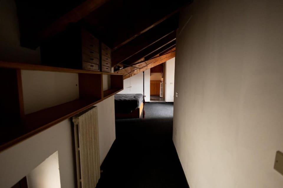 Central Lovely Attic Apartment in Milan