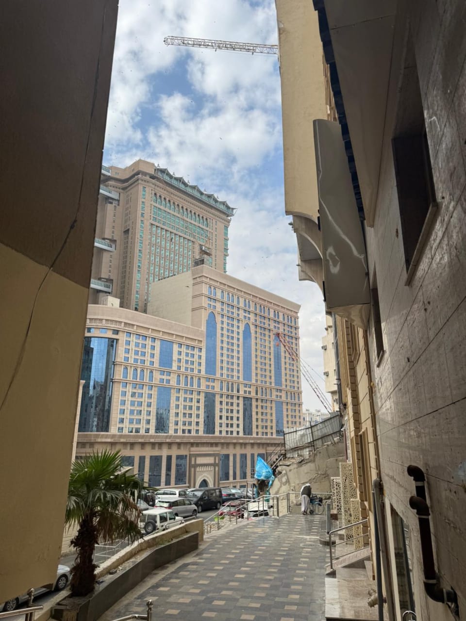Property building, Day, Neighbourhood, City view, Street view, Location