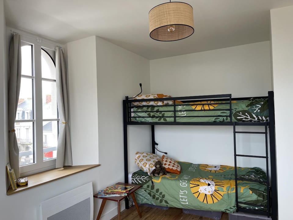Photo of the whole room, Bedroom, bunk bed