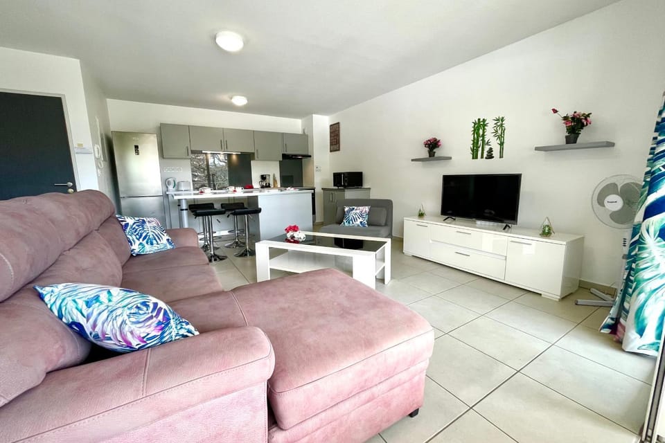 Communal lounge/ TV room, TV and multimedia