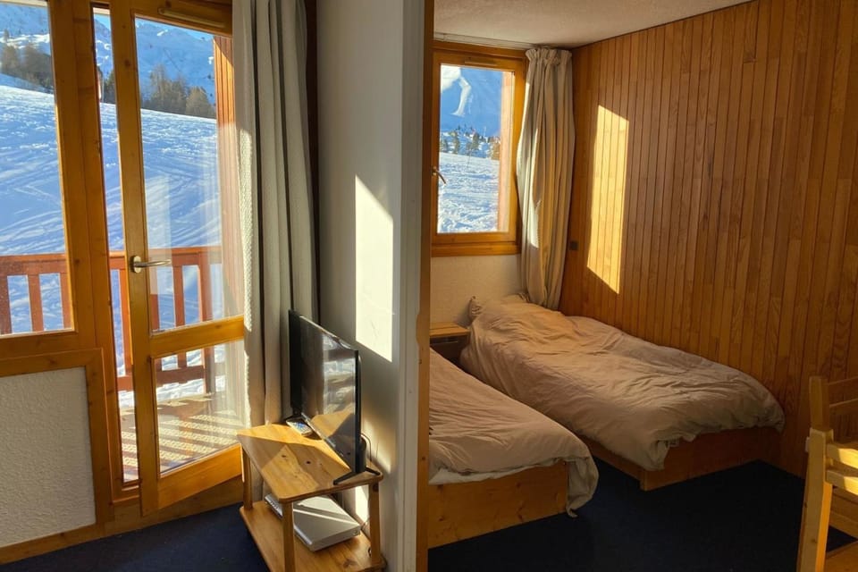 Studio with balcony in Plagne Village Apartment in Mâcot-la-Plagne