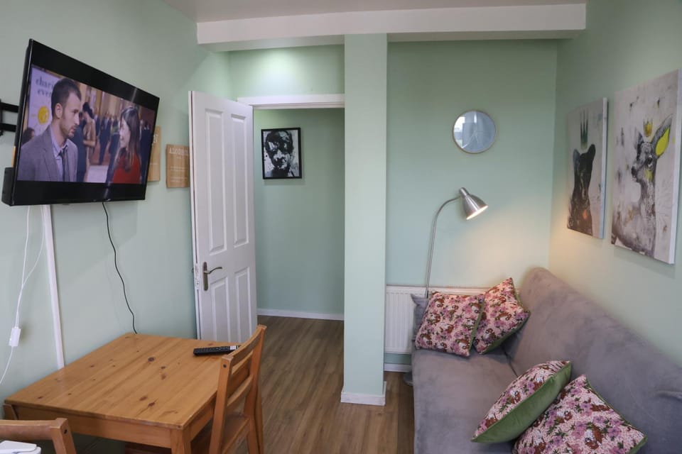 Homely Family Hideaway Apartment in London Borough of Islington