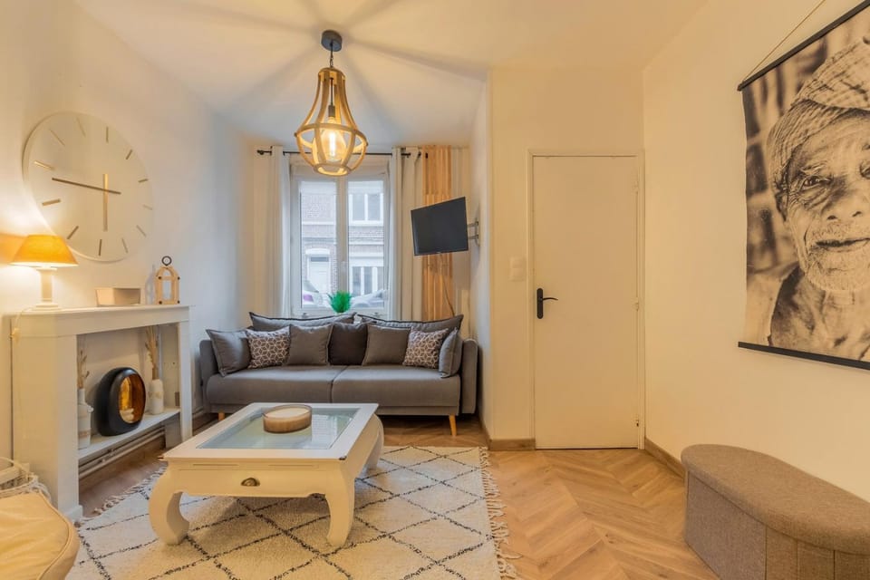 Maison 2 chambres avec jardin & parking gratuit Bed and Breakfast in Hauts-de-France