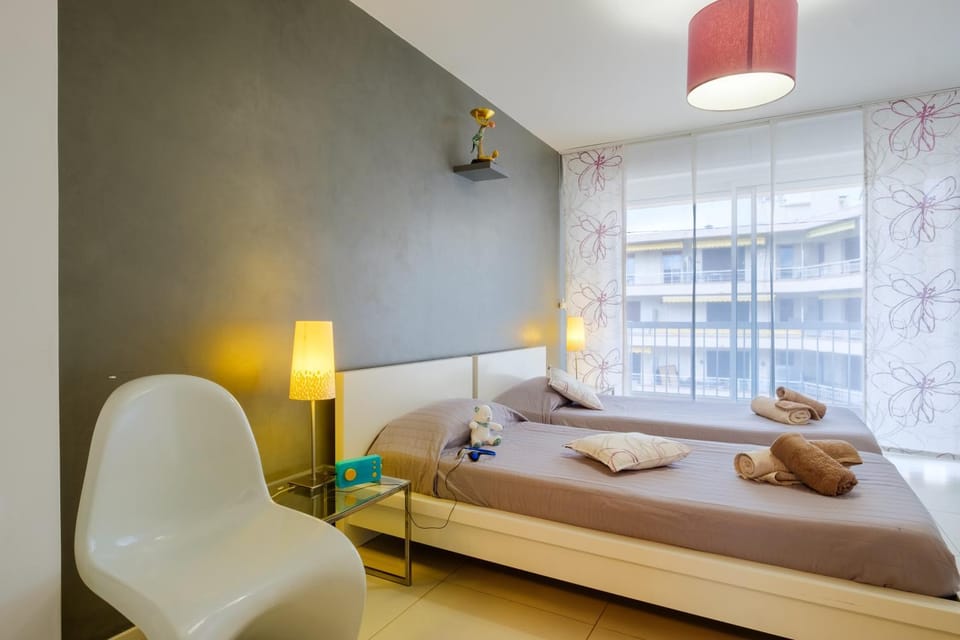 Living room, Bedroom