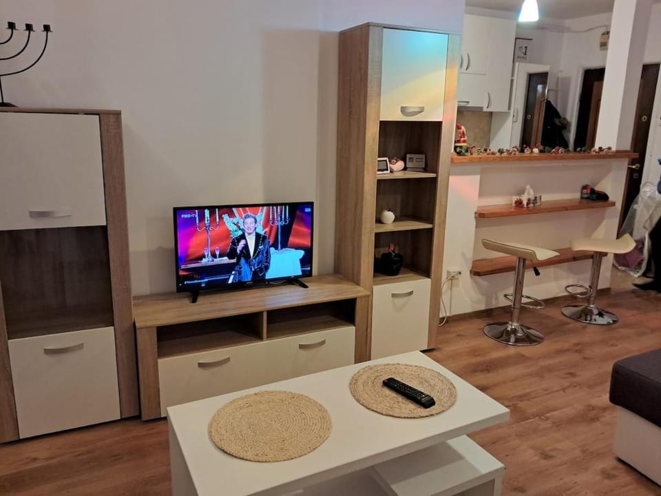 Communal lounge/ TV room, Living room, Seating area