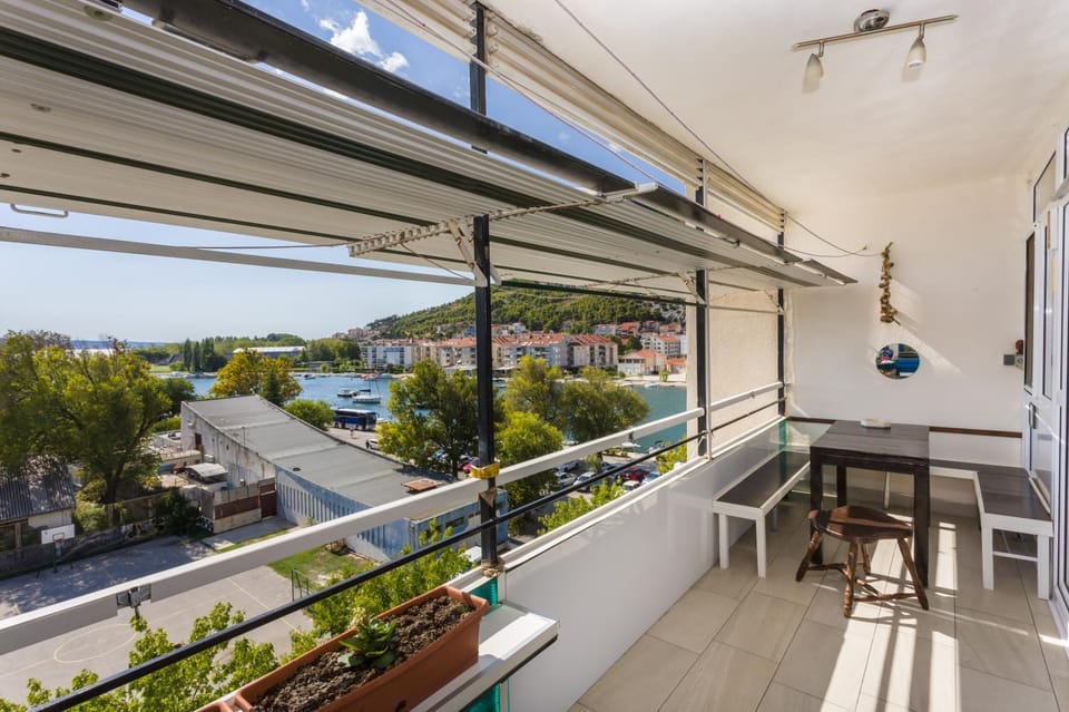 View (from property/room), Balcony/Terrace, Sea view