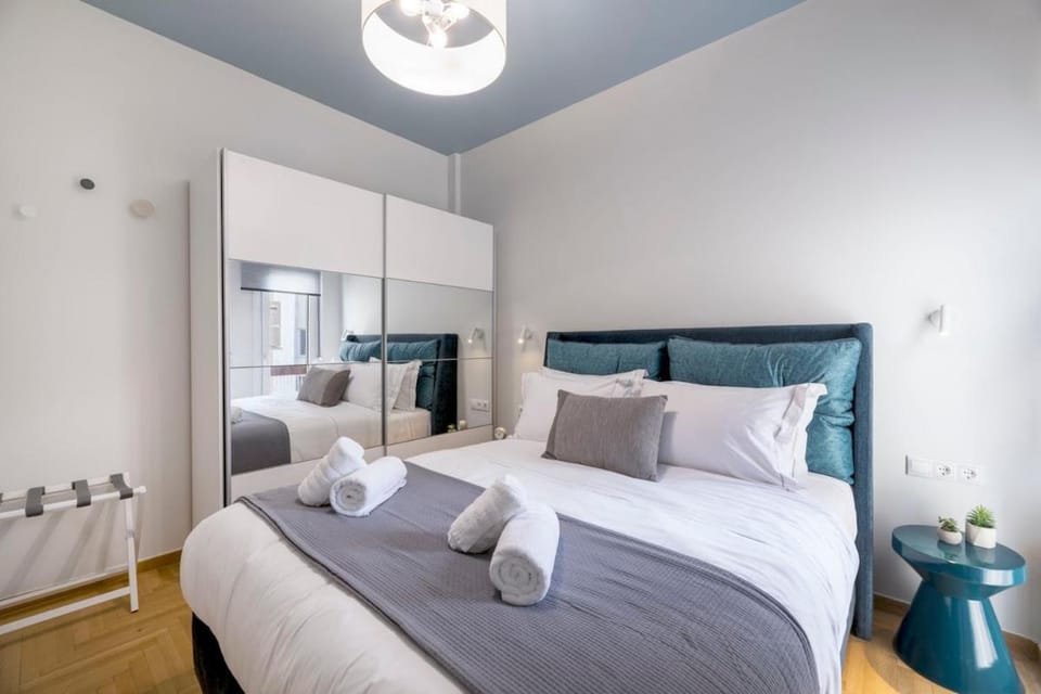 The HostMaster Timeless Elegance Apartment in Athens