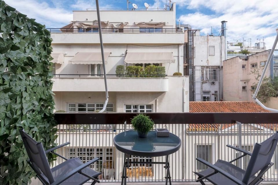 The HostMaster Timeless Elegance Apartment in Athens