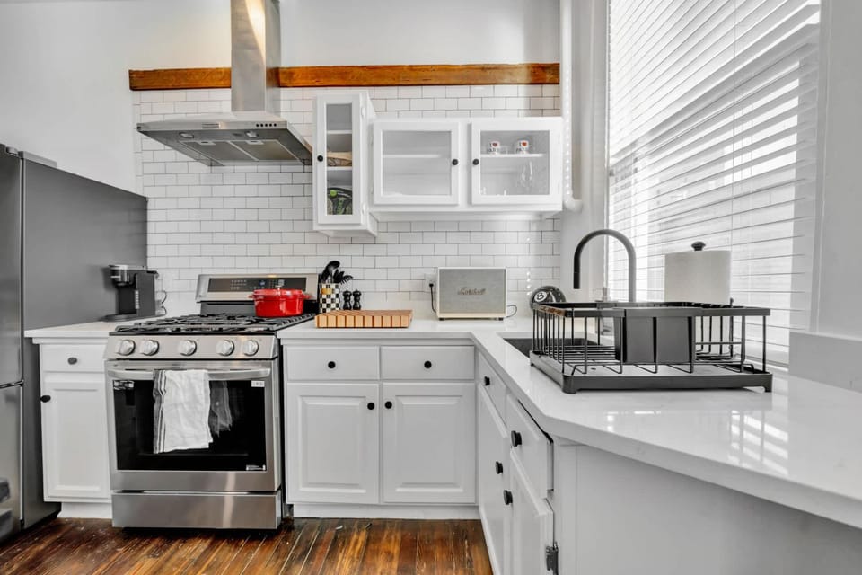 Charming Home Steps from Louisville Best Spots Apartment in Jefferson County