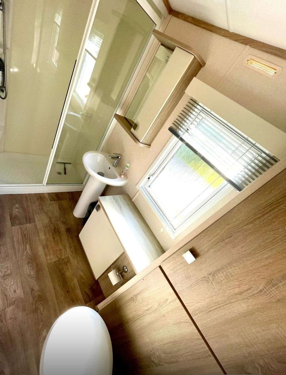 Gold Standard Luxury and Modern Static Caravan at Clarach Bay House in Tirymynach