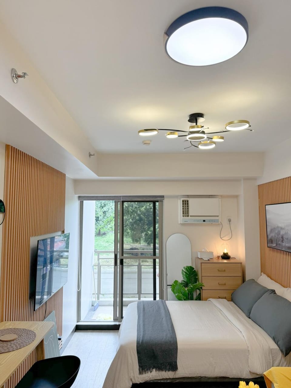 Studio Suite at Fairway Terraces near NAIA T3 Apartment in Pasay