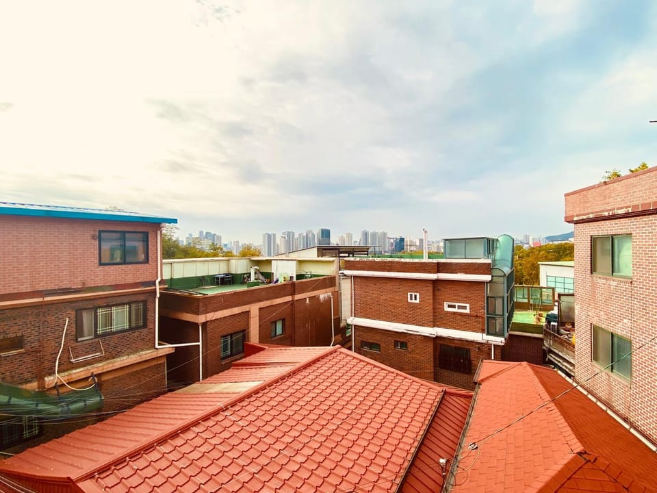 Property building, Day, View (from property/room), Balcony/Terrace, Balcony/Terrace, City view
