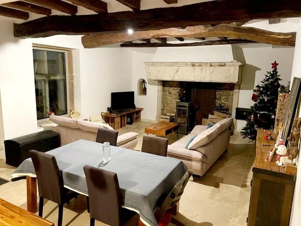 Living room, Dining area