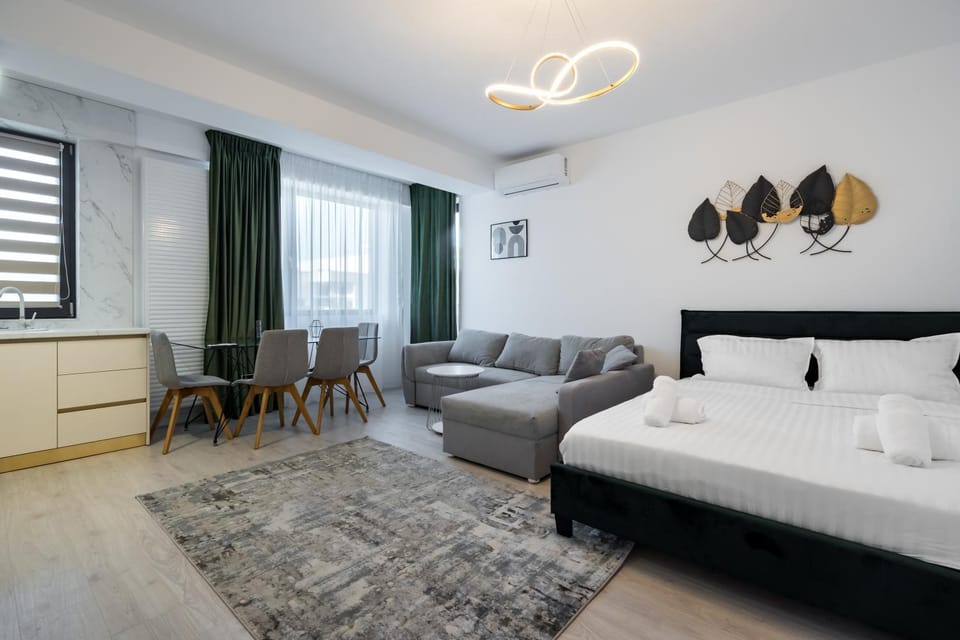 Bed, Living room, Photo of the whole room, Seating area, Bedroom