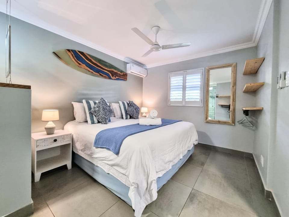 Bed, Photo of the whole room, Bedroom, towels, wardrobe