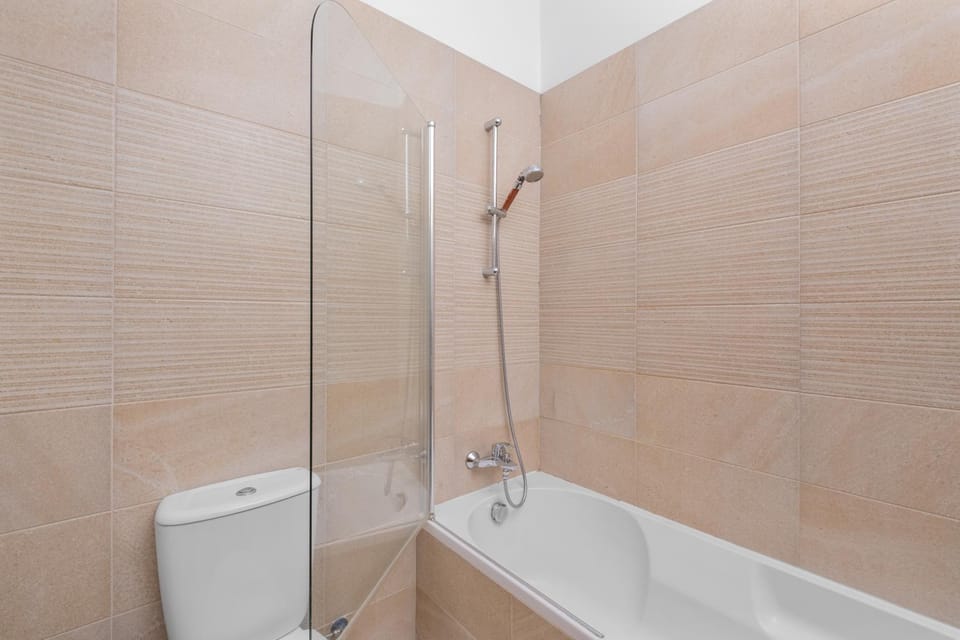 Bathroom, Bath