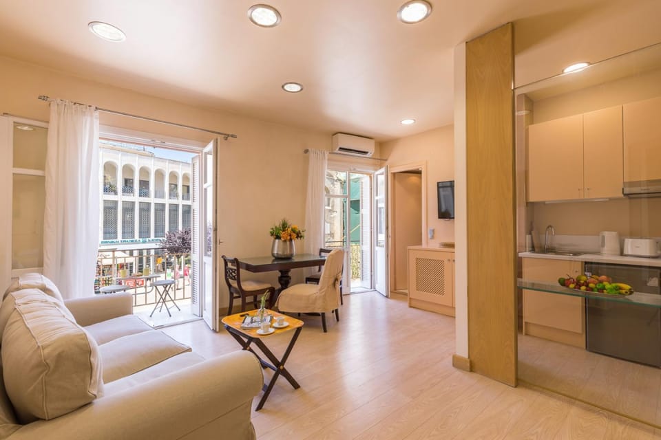 Annunziata Studio by Konnect, Corfu Old Town Apartment in Corfu