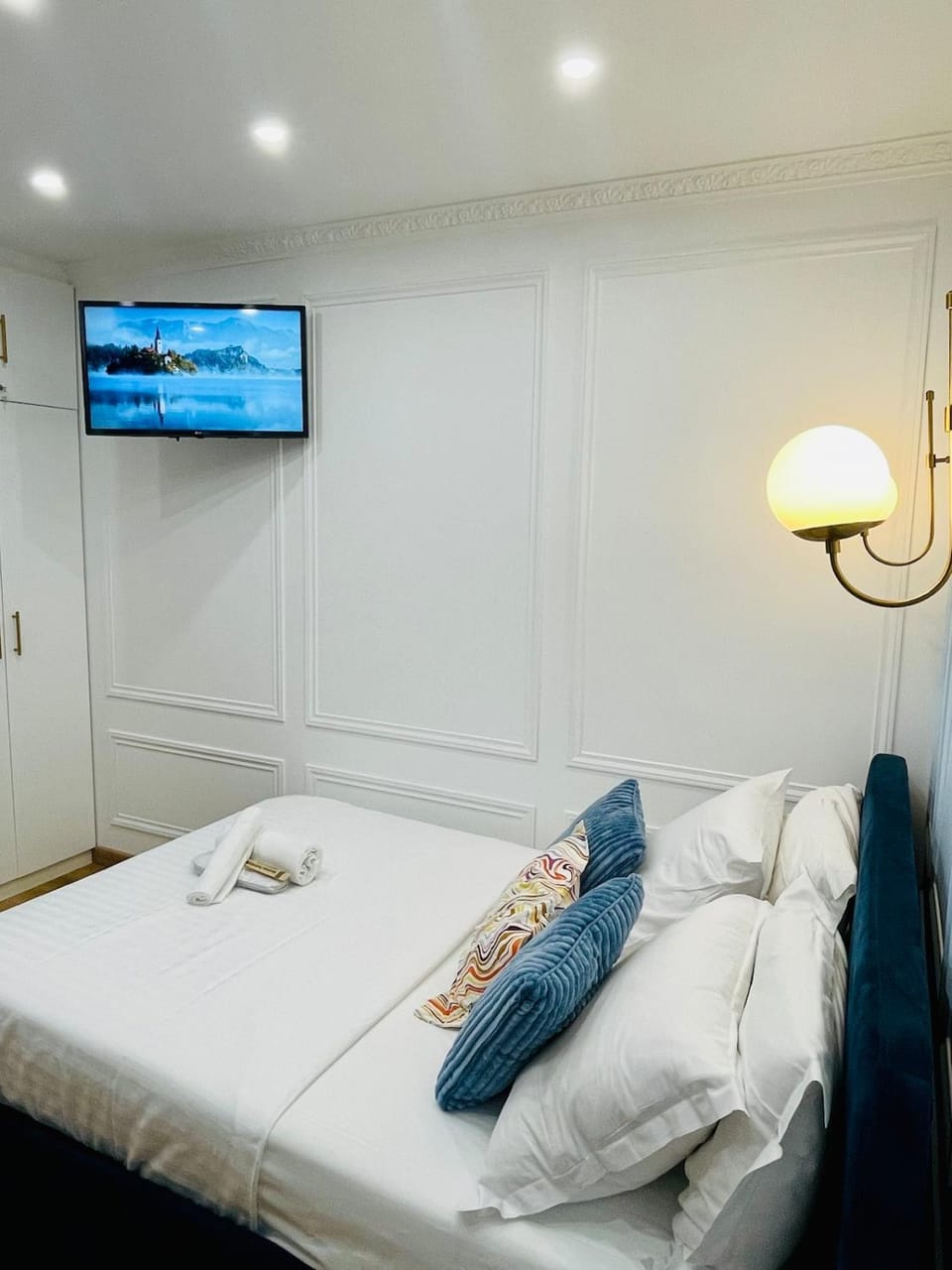 Chic Apartment Arc de Triomphe-Champs Élysées Apartment in Paris