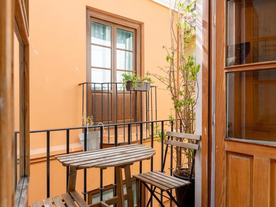 Plaza de los Mártires Apartment in Malaga