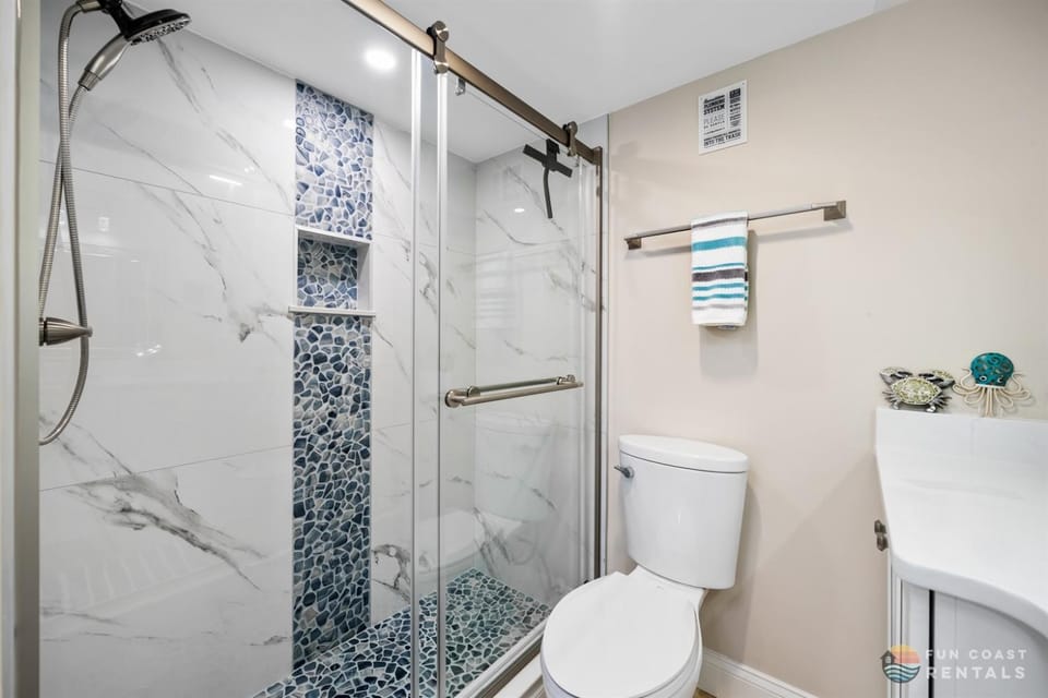 Spectacular Ocean View STEPS from the Beach and Pool! Third Floor Studio! Apartment in New Smyrna Beach