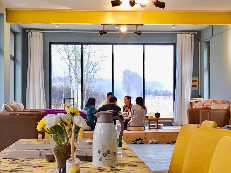 Living room, Seating area