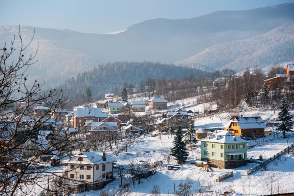 Neighbourhood, Winter, City view, Mountain view, Street view