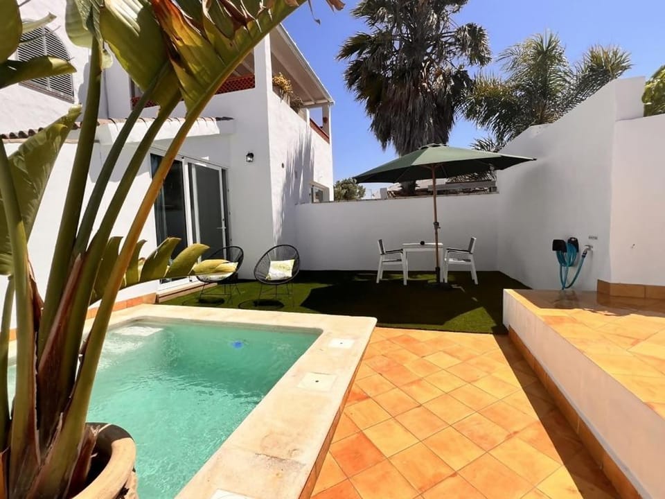 Estudio Tierra piscina privada House in La Janda