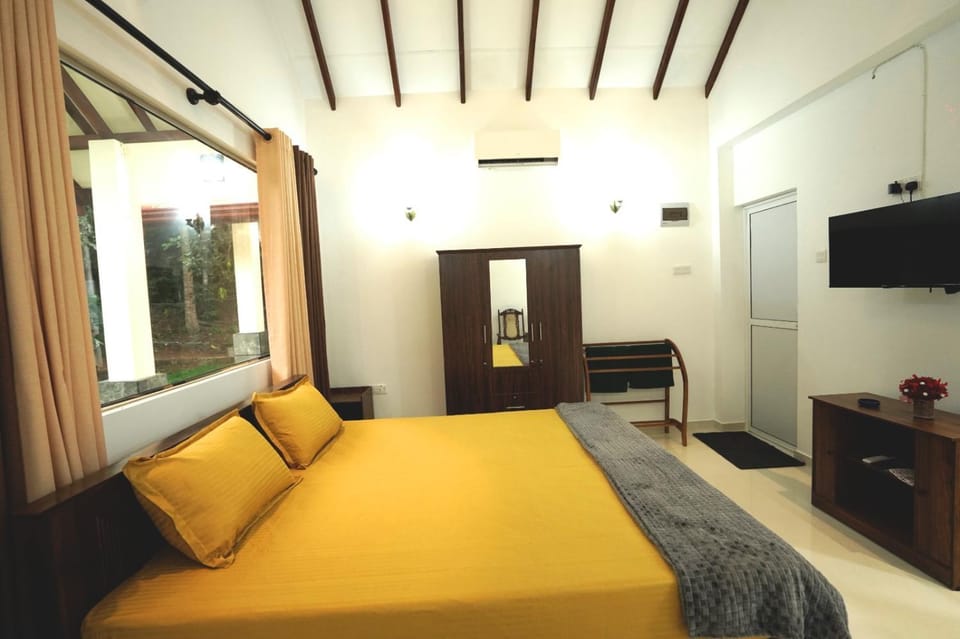 Bed, TV and multimedia, Bedroom, air conditioner