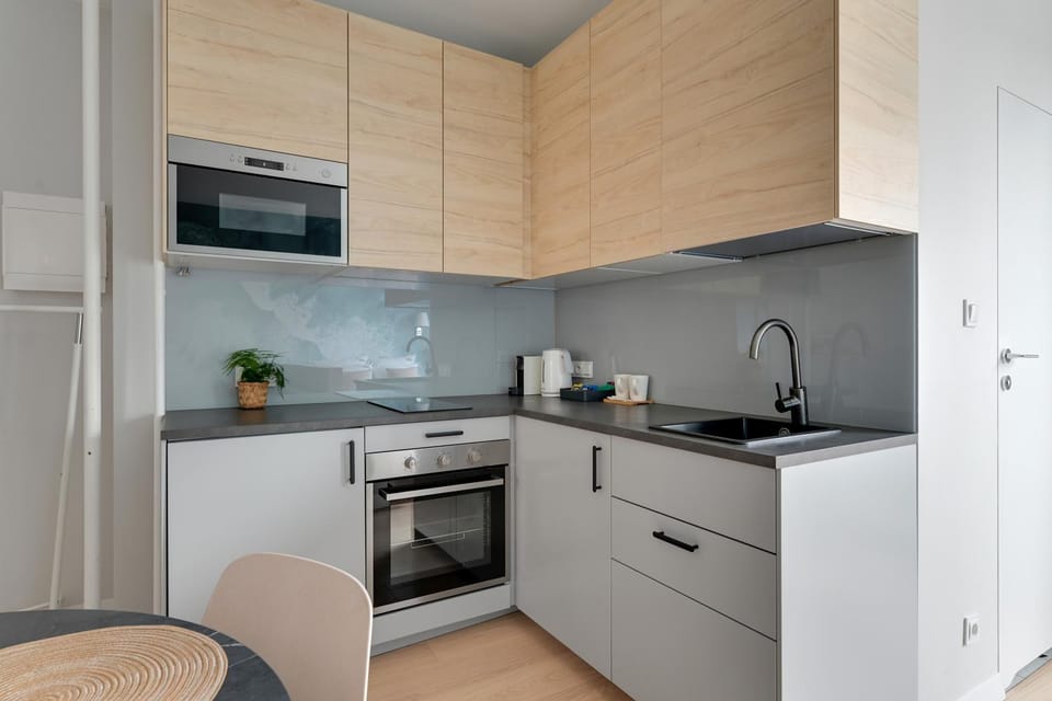 Coffee/tea facilities, Kitchen or kitchenette, dishwasher, stove