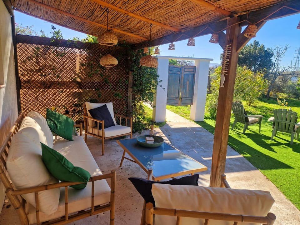 Patio, Spring, Garden, View (from property/room), Balcony/Terrace, Balcony/Terrace, Seating area, Dining area, Garden view