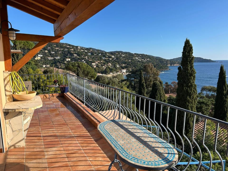 Natural landscape, Balcony/Terrace, Sea view