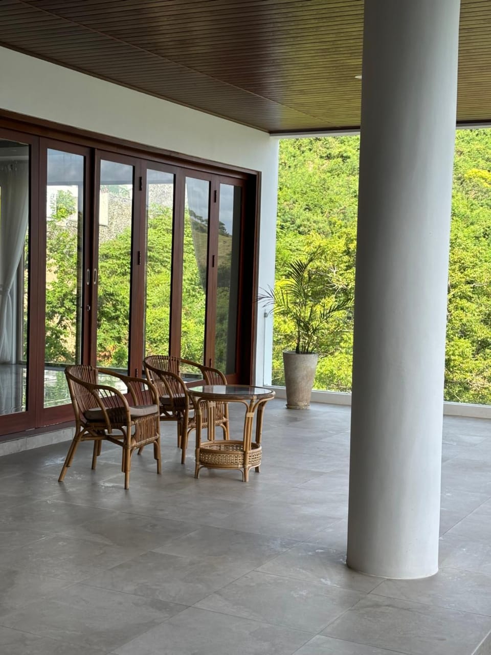 Patio, Breakfast