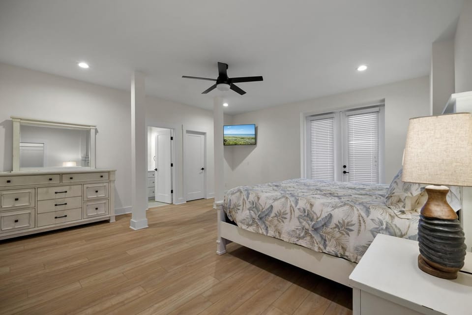 Beachside Beauty at Surfview Paradise House in Palm Coast