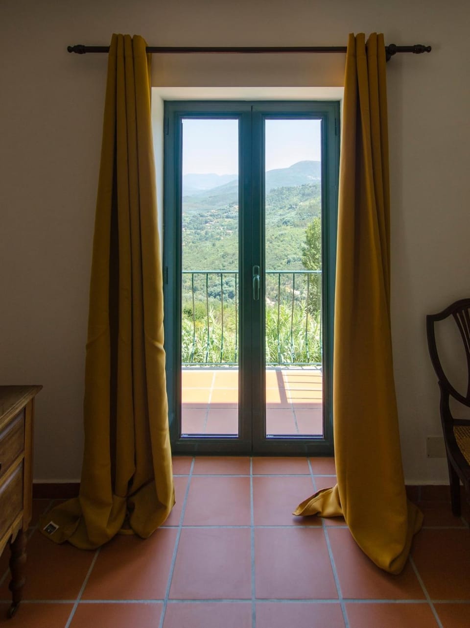 Quinta da Madrugada, Tranquility and Power Villa in Coimbra District, Portugal