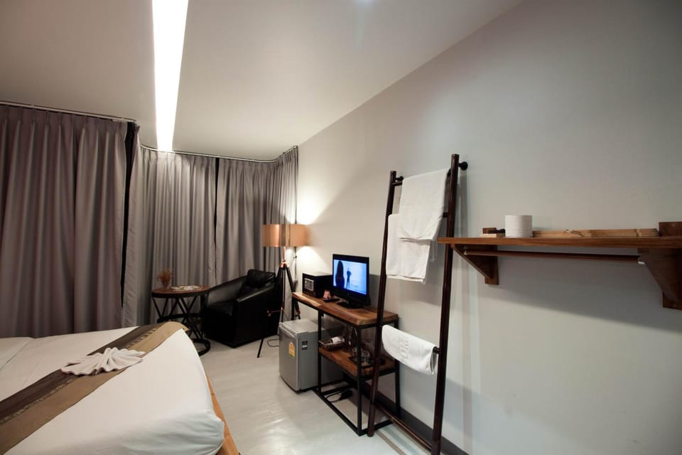 TV and multimedia, Bedroom, hair dresser